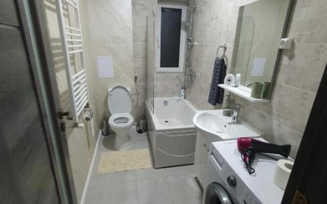 Grey House Bacau