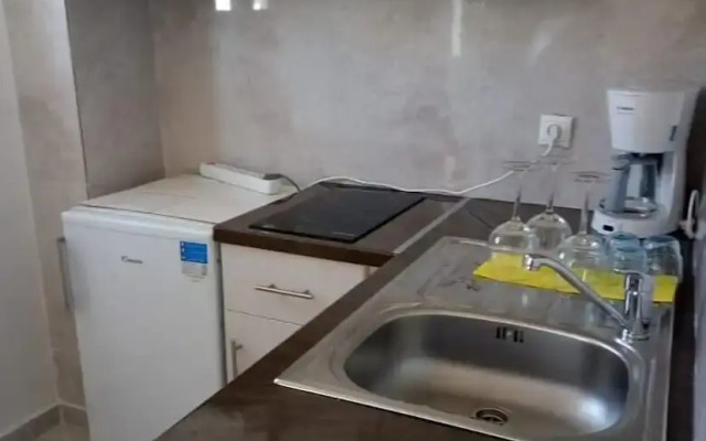 Cozy Apartment  Side View of Acropolis