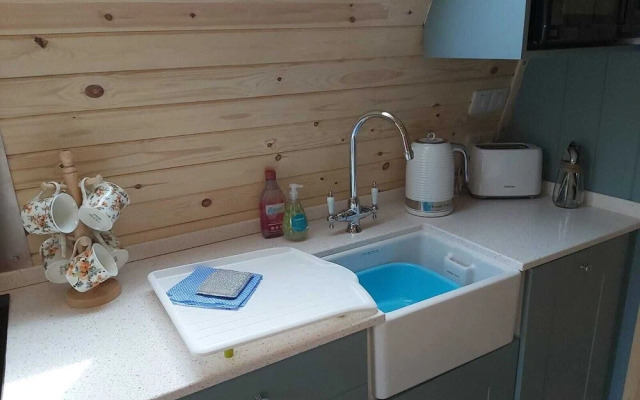 Orchard Glamping - Bramble Pod