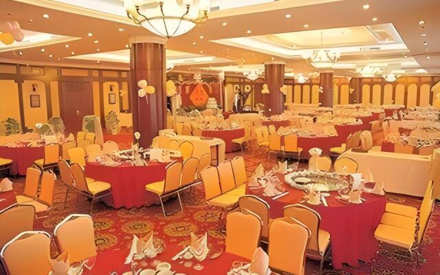 Xiamen International Seaside Hotel (hotel corridor leads to the stone exhibition hall)
