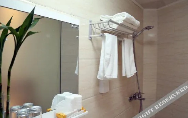 Yihao Express Hotel
