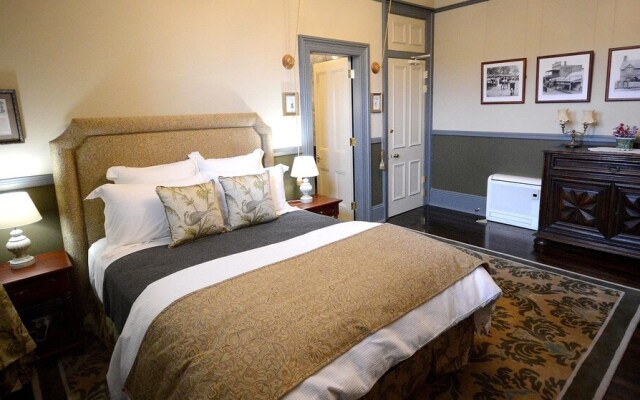 The Old Bank Boutique Hotel