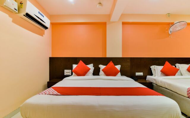 OYO 15944 Hotel Three Seas