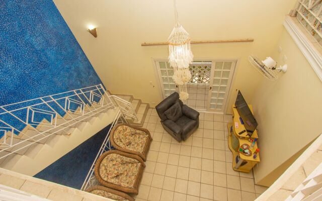 Casa ampla em Bertioga - 2 min. da praia