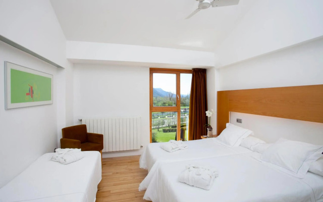 Tierra De Biescas Hotel