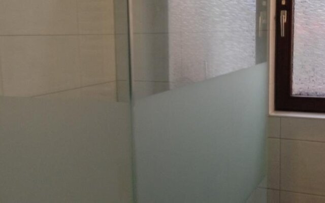 Xianning Jia Yuan Business Hotel