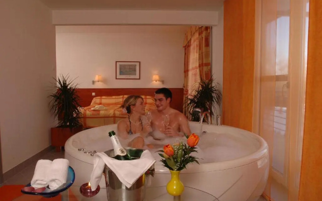 Hunguest Hotel Repce