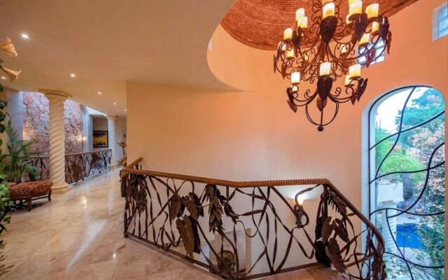 Sunny Vacation Villa 75