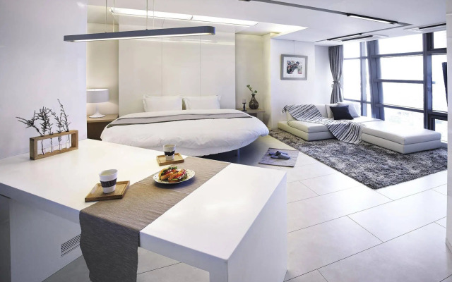The Classic 500 Pentaz Executive Residence