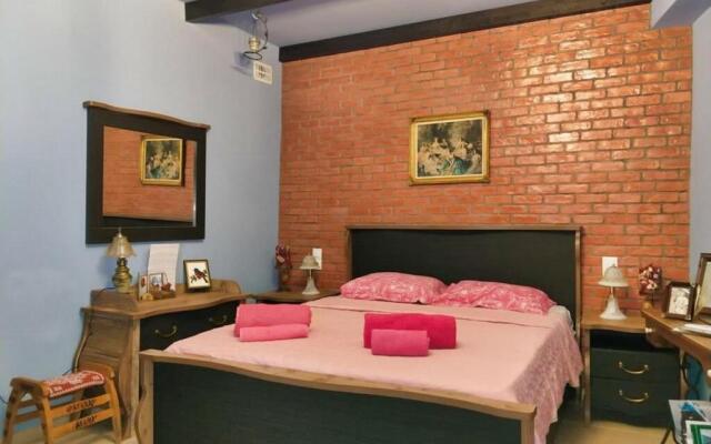 Mama's Cozy Room 1