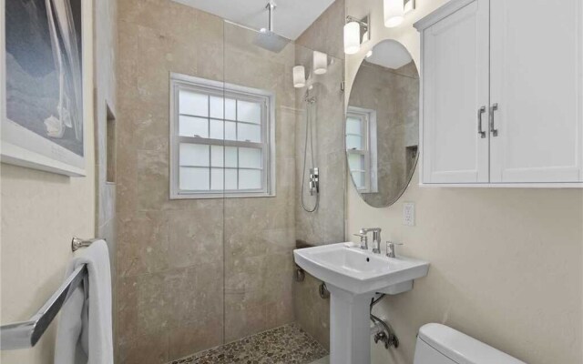 Egret Beach House - Two Bedroom Home