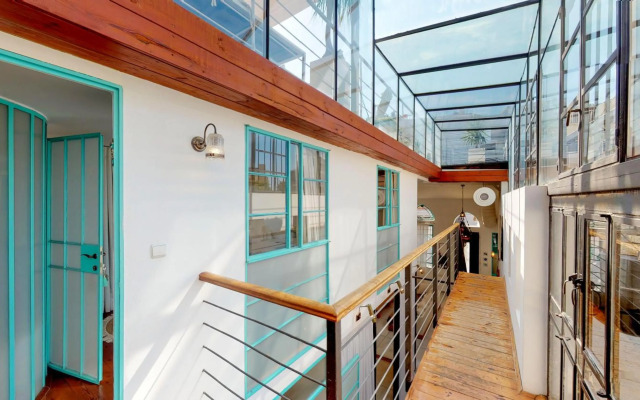 Roman Atmosphere by HolyGuest