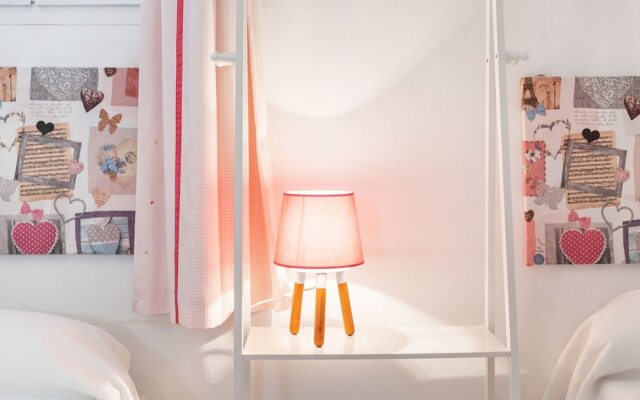 Sun-baked Bungalow in Oliva With Swimming Pool