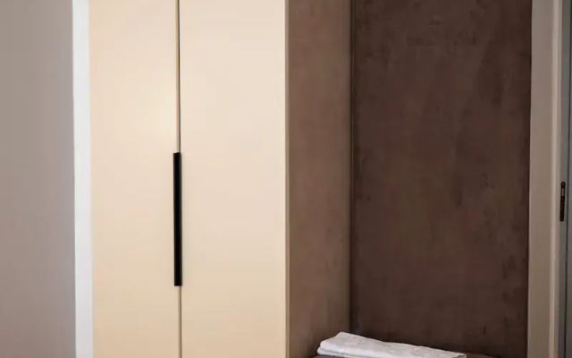 Leo Hotel