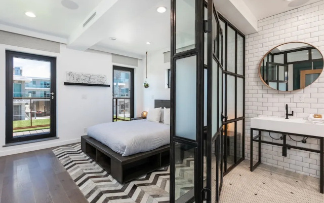 715-717 N El Centro Avenue Townhouse 4 Bedrooms 4.5 Bathrooms Townhous