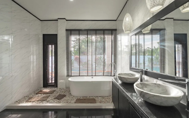 Pool Villa Game Room & Kamala Views V175