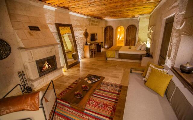 Nino Cave Suites