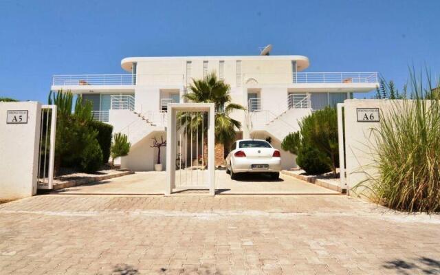 Novron Feronia Villas