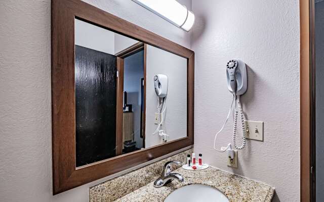 Days Inn by Wyndham Brunswick Bath Area