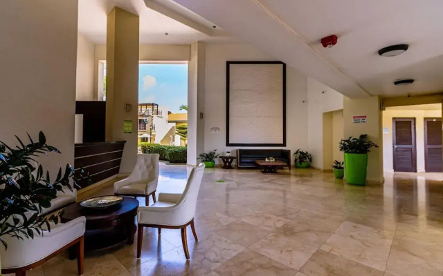 2BR Duplex Palmaruba Condos w Great Location