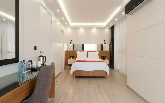 Maa Hotel and Suites