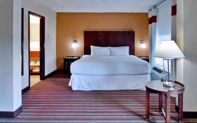 Four Points by Sheraton Nashville Airport