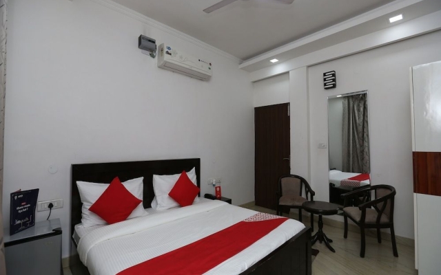 OYO 15907 The Destiny Inn