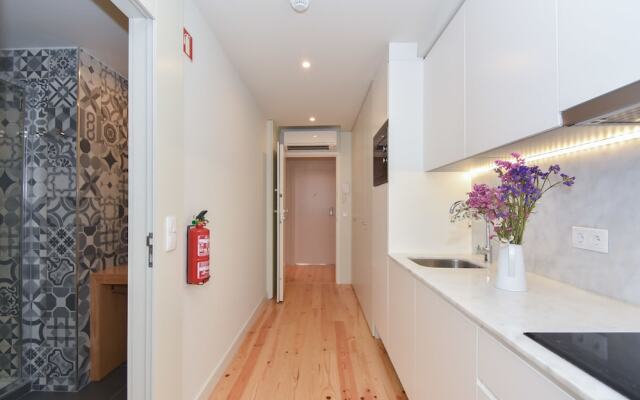 Live Porto & Douro - Almada