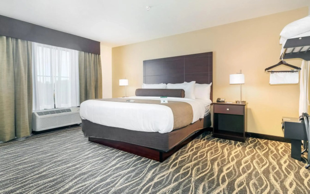 Cobblestone Hotel and Suites Janesville