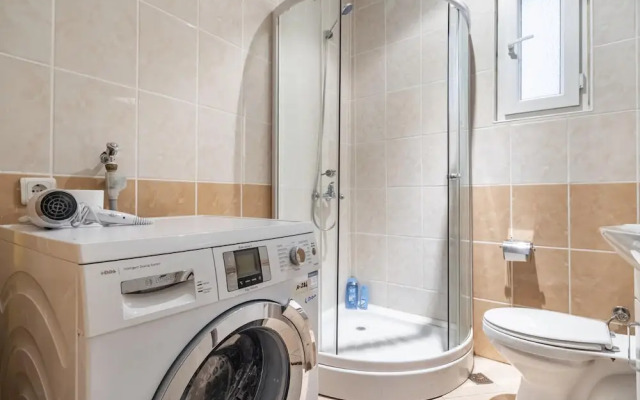 Missafir Flat Near Popular Attractions in Beyoglu