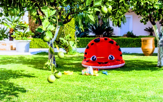 Yiannis Manos Hotel