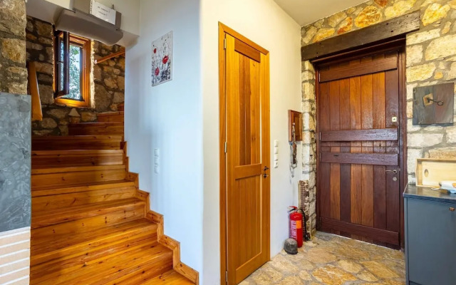 Stone Farmhouse in Groves - Sea Mountain Views