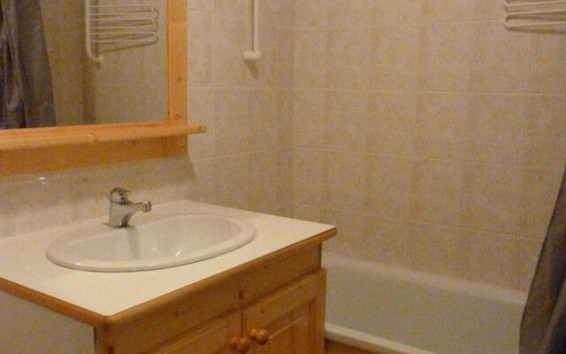 Appartement Lanslevillard, 3 pièces, 6 personnes - FR-1-508-15