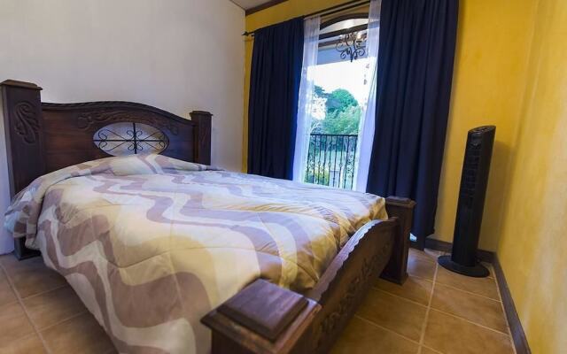 Pura Vida House Cabo Blanco