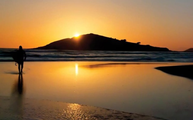 25 Burgh Island Causeway
