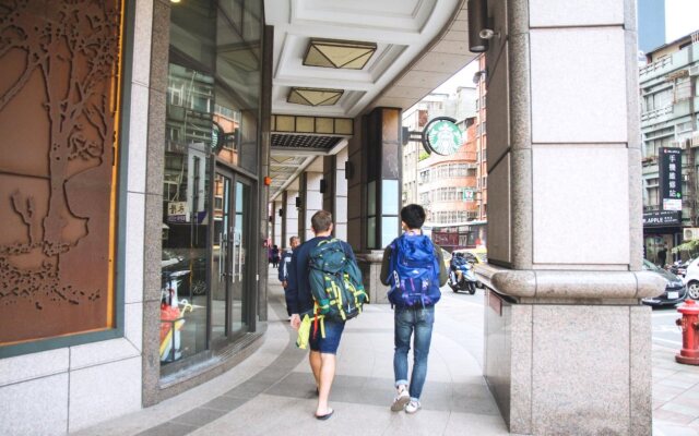Starbox Hostel
