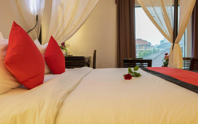 La Rose Suites