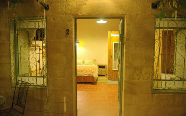 The Well Guesthouses - Home in the Old City