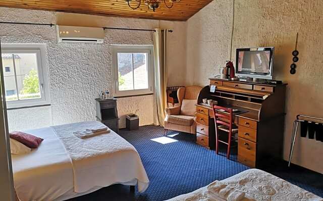 Holiday Home St Restitut with Fireplace I