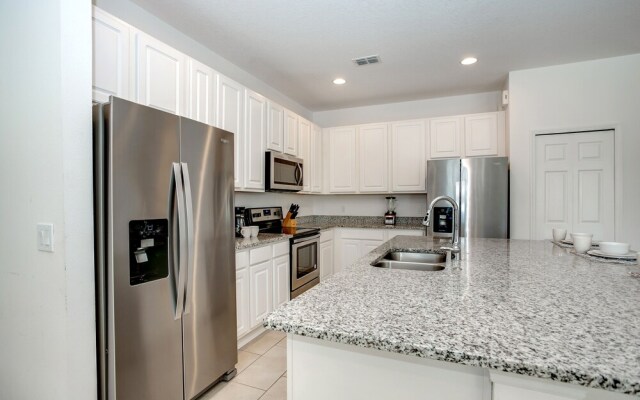 Solterra - 6116 Broad Oak Drive