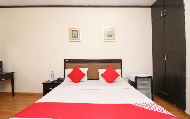 OYO 24624 Kaycee Residency