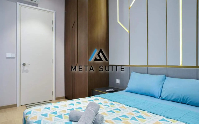 Sky pool 4 star hotel grade stay in i-City