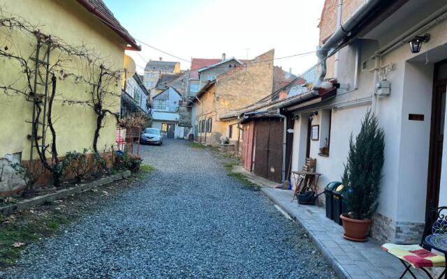 Old Town Studio 9 mai