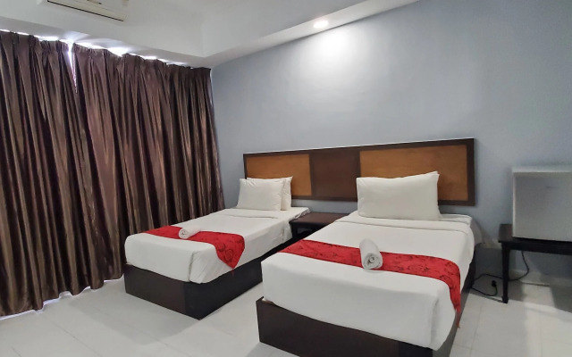 Leisure Cove Hotel & Apartments