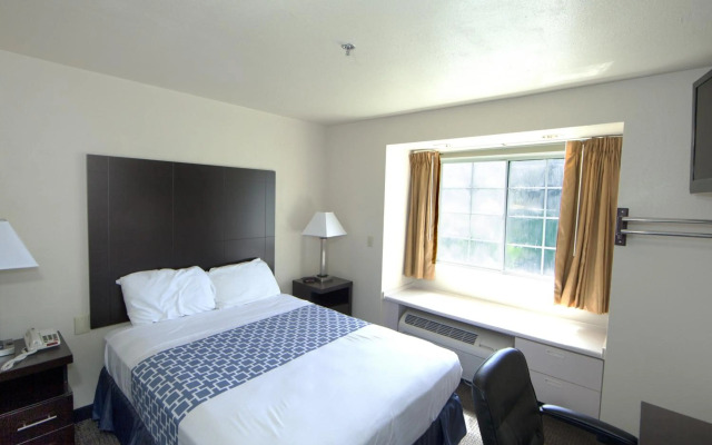 Rodeway Inn & Suites Lewisville I-35