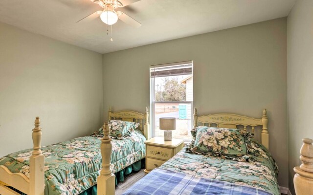 Family-friendly Home, Walk to Steinhatchee River!