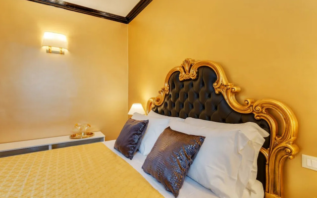 Trevi Fountain Luxury Home