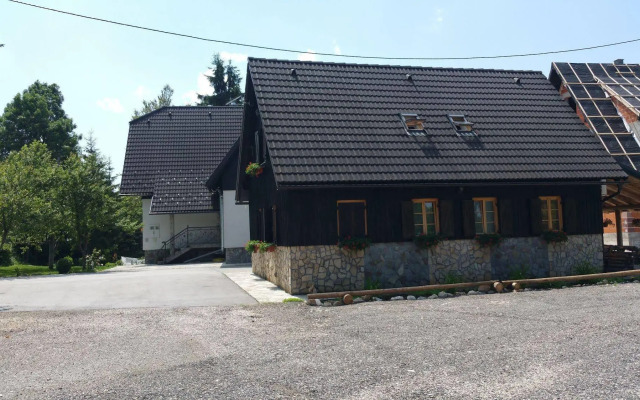 Rustic Inn River 2