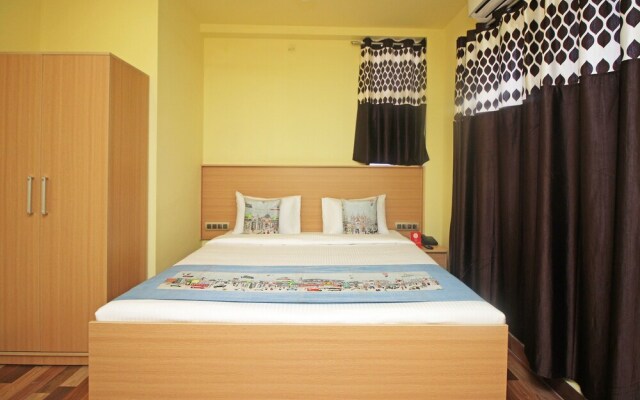 OYO 9563 Hotel RR Residency