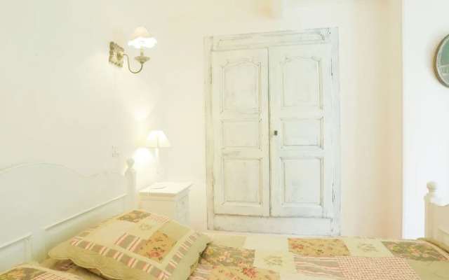 Lovely Villa in Buisson With Private Swimming Pool